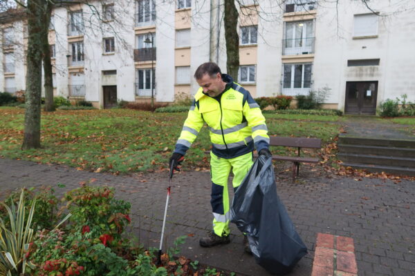 Propreté urbaine à Chartres de Bretagne