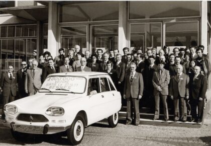 Photo prise à l'occasion de la sortie de la 3000000ème Citroën sortie de La Janais